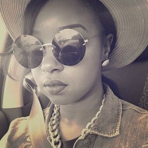 Meet your Posher, Cierra